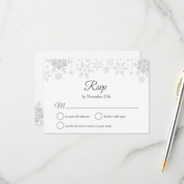 Cartão RSVP Casamento no inverno de Natal Elegante Snowflakes 