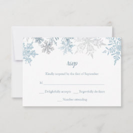 Cartão RSVP Casamento no inverno de Natal Silver Blue Snowflak