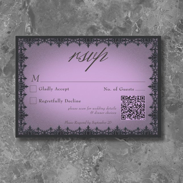 Cartão RSVP Casamento Roxo-Roxo da Fronteira de Ferro Gótica V (Victorian Gothic Iron Border Purple Wedding QR RSVP Card)