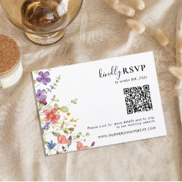 Cartão RSVP Chic Blooming Wild Flowers Código QR Casamento