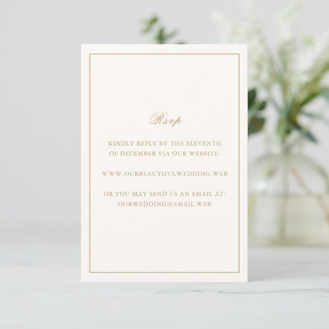 Cartão RSVP Classic Border Ivory and Gold Timeless Wedding (Em pé/Frente)
