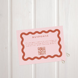 Cartão RSVP Código QR Boho Wavy Terracotta & Blush Wedding