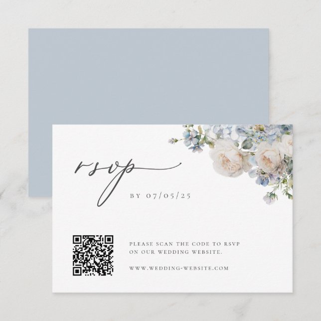 Cartão RSVP Código QR de Casamento Floral de Jardim Azul Dusty (Frente/Verso)