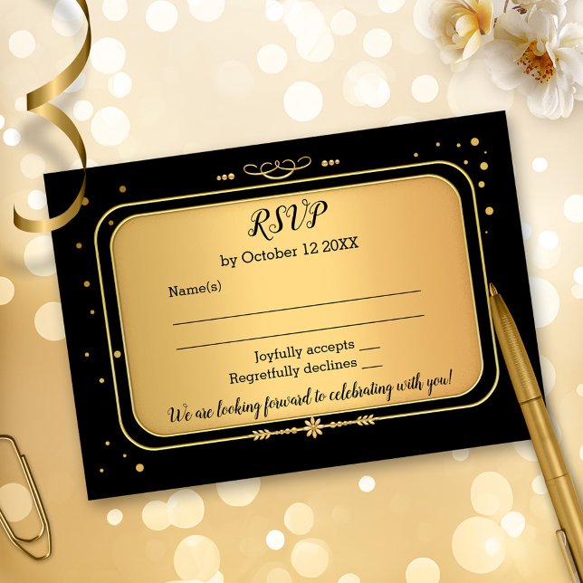 Cartão RSVP Confetti Dourado Retro Chic Preto (Elegant gold and black retro chic RSVP card with festive confetti sparkles.)