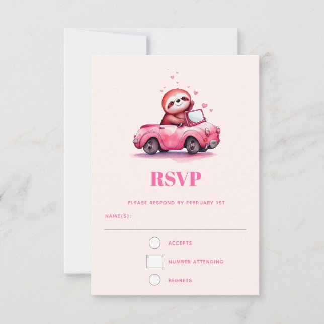 Cartão RSVP Cute Sloth in a Pink Convertible (Frente)