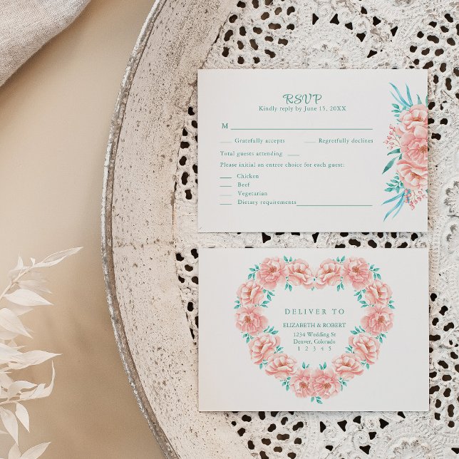 Cartão RSVP de Casamento Floral Peach e Turquoise (Peach and Turquoise Floral Wedding RSVP Card on a neutral boho wedding table.)
