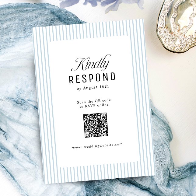 Cartão RSVP Elegância Listrada Azul Empoeirada Código QR Casam (Dusty Blue Striped Elegance Classy QR Code Wedding RSVP Card)