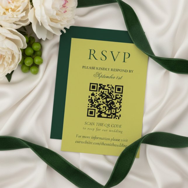 Cartão RSVP Elegant Chartreuse Minimalist Wedding QR Code (Elegant Chartreuse Minimalist Wedding QR Code RSVP Card)