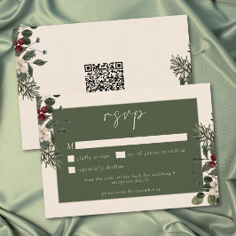 Cartão RSVP Elegant Winter Berries & Pine Ivory Wedding QR