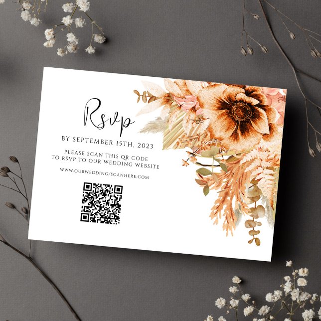 Cartão RSVP Elegante Casamento outono Floral QR Code Terracott (Elegant Floral QR Code Terracotta Fall Wedding RSVP Card)