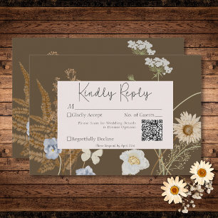 Cartão RSVP Flores selvagens no Código QR de Casamento Marrom