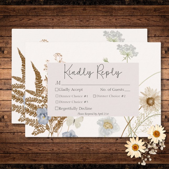 Cartão RSVP Flores selvagens no Janto 3 do Casamento de Creme (Wildflowers on Cream Wedding Three Dinner RSVP Card)