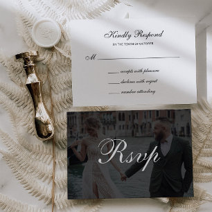 Cartão RSVP Formal Clássico e Sobreposição Escura Casamento
