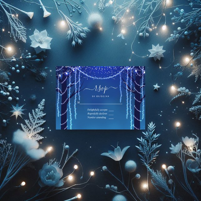 Cartão RSVP Foto De Casamento De Luzes De Fada De Floresta Enc (Enchanted Forest Fairy Lights Wedding Photo RSVP Card)