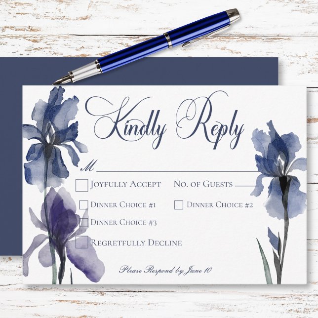 Cartão RSVP Janto de Casamento Moderno das Flores Iris Azuis (Blue Iris Flowers Modern Wedding Dinner RSVP Card)