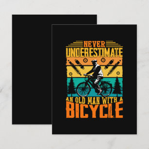 Cartão RSVP Nunca Subestime um Homem Velho numa Bicicleta