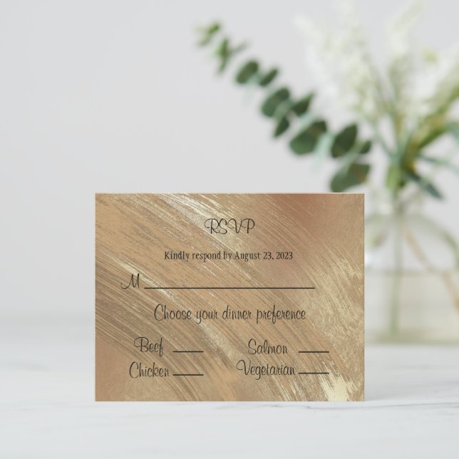Cartão RSVP Padrão de Traços de Pincel Dourado Elegante (Em pé/Frente)