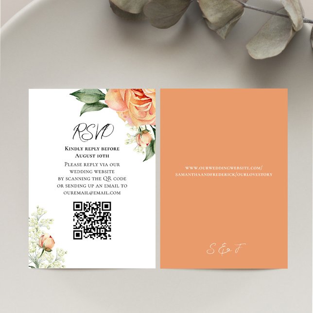 Cartão RSVP Peach Watercolor Wedding Floral QR Code (Elegant wedding RSVP card with watercolor peach floral design.)