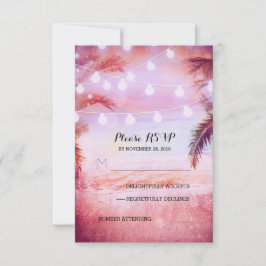 Cartão RSVP pôr do sol brilha na praia luzes do casamento roxo