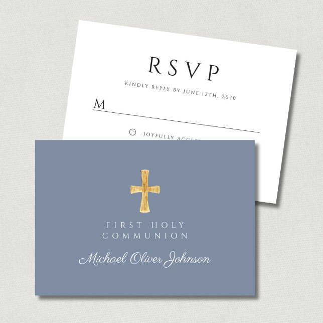 Cartão RSVP Primeira Comunhão de Dusty Blue Religerian Cross B (Dusty Blue Religious Cross Boy First Communion RSVP Card)
