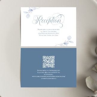 Cartão RSVP Recepção de Casamento com Código QR Floral Azul De