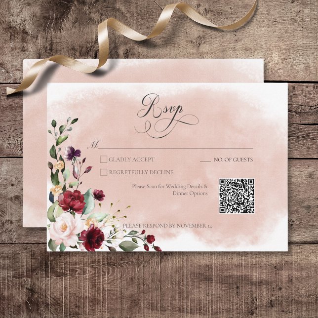 Cartão RSVP Rustic Burgundy & Blush Pink Roses QR Code (Rustic Burgundy & Blush Pink Roses Wedding Response Card with QR Code)
