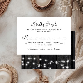 Cartão RSVP Rustic country barn wood wedding
