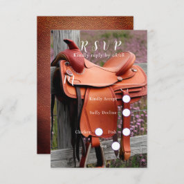 Cartão RSVP Rustic Romance: Saddle na cerca