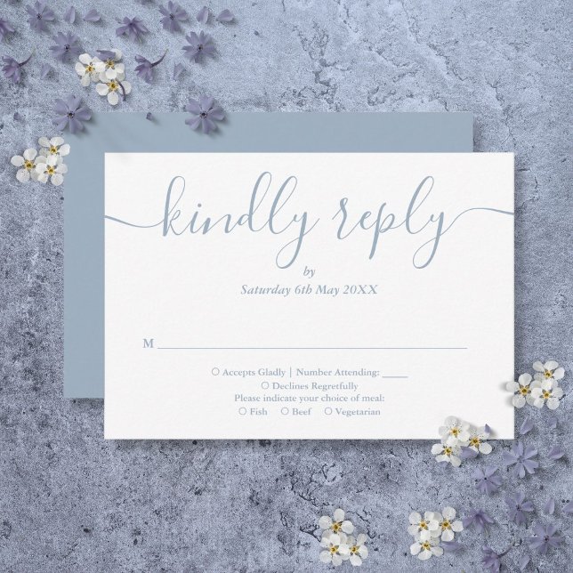 Cartão RSVP Script Simples e Elegante Azul Poeirento (Simple Elegant Script Dusty Blue RSVP Card)
