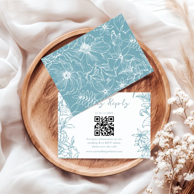 Cartão RSVP Simple Elegant Dusty Blue Floral QR Code Wedding (Criador carregado)