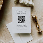 Cartão RSVP Texto Elegante simples | Código QR de Casamento<br><div class="desc">Este cartão de resposta de casamento com código QR minimalista e elegante apresenta um texto preto moderno num fundo branco limpo,  para uma aparência simples e na moda. Seus convidados podem examinar o código facilmente para visitar seu site de casamento e o rsvp online.</div>