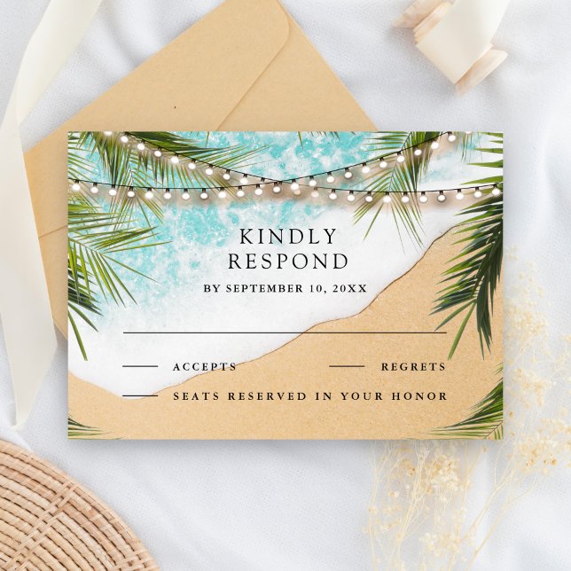 Cartão RSVP Tropical Beach Palm String Lights Wedding (Criador carregado)