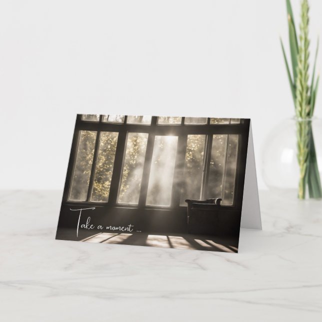 Cartão Sala iluminada ao Sol com Cadeira Vazia (Frente)