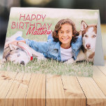 Cartão Saudação de Aniversário de Foto Personalizada Simp<br><div class="desc">A design é moderna e simples. Adicione uma foto personalizada do celebrante de aniversário e adicione seu nome,  adicione uma mensagem personalizada</div>