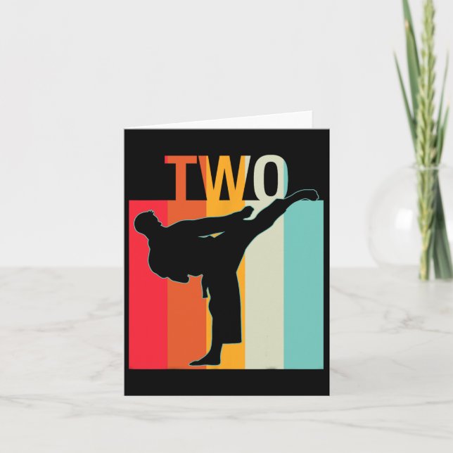 Cartão segundo aniversário dotado de Karate Retro Taekwon (Frente)