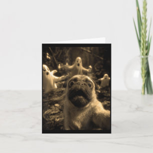 Cartão Selfie de Pug Vintage com Fantasmas Floresta Assom
