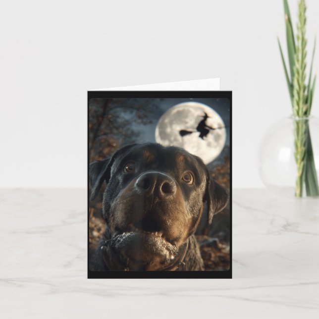 Cartão Selfie Engraçado de Rottweiler Lua Cheia Bruxa Voa (Frente)