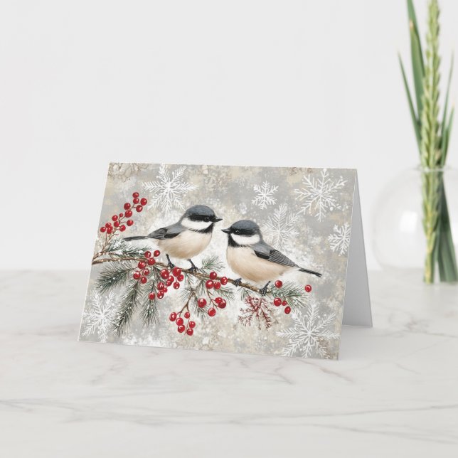 Cartão Snowy Chickadees em Evergreen com Berries (Frente)