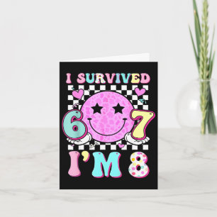 Cartão Sobrevivi ao 6 7 8 carinha sorridente de menina no