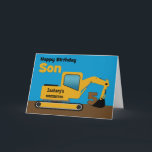 Cartão Son 5 Birthday Yellow Excavator Add Name<br><div class="desc">Um divertido cartão de quinto aniversário para um filho que ama equipamentos de construção e movers de terra. Ele tem um escavador amarelo na frente com uma área no táxi onde você pode mudar o nome da empresa de construção para o nome do seu filho. O número 5 está sendo...</div>