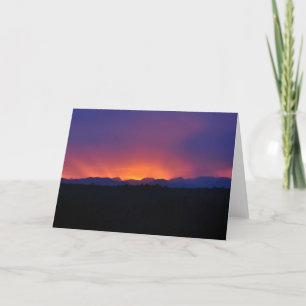 Cartão Sunset espetacular na arte das montanhas da Olimpi