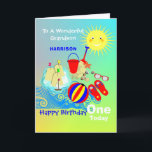 Cartão Sunshine Beach Theme Grandson Happy Birday<br><div class="desc">Sol super fofo sorrindo sobre uma cena litorânea de crianças balde e espaço ao longo de um castelo de areia divertido; uma design tão divertida e colorida e fácil de personalizar com um nome,  idade e mensagem,  para esse toque especial extra sem custo extra.</div>