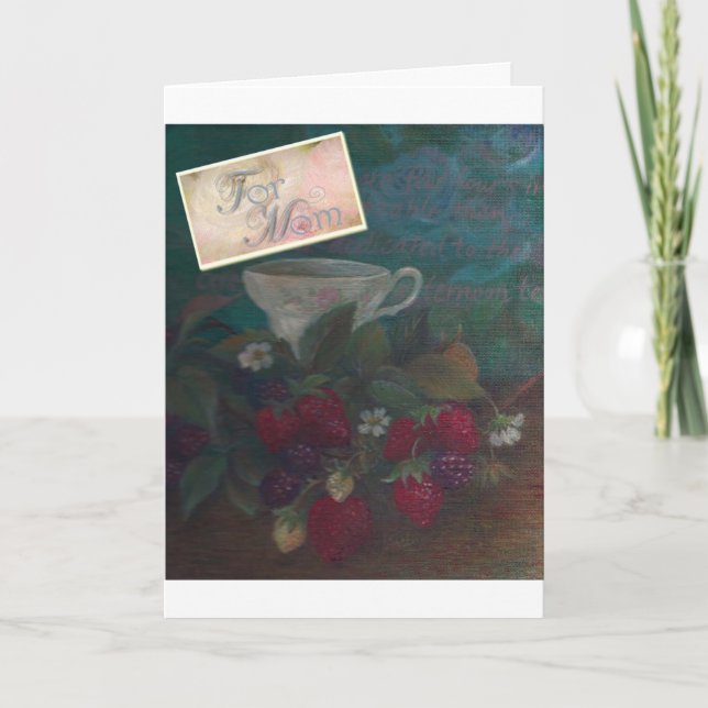 Cartão Teacup da morango do aniversário da mãe (Frente)