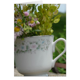 Cartão Teacup of Weeds