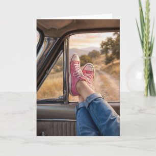 Cartão Tênis Pink de Aniversário na Janela de Carro Retrô