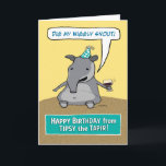 Cartão Tipsy engraçado o aniversário do Tapir<br><div class="desc">Este cartão de aniversário engraçado caracteriza Tipsy o Tapir,  que gosta de obter sobre sua bebida e de se vangloriar sobre seu snout wiggly. ©2015 mandril Ingwersen</div>