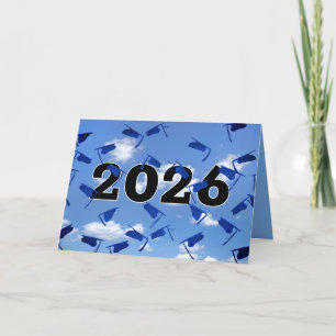 Cartão Tocas de graduação azuis 2026 no céu