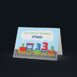 Cartão Trem Colorido aniversário de 3 anos do neto na pis<br><div class="desc">É hora de se tornar pessoal com seu querido neto assim que ele vier celebrar seu aniversário de 3 anos. Este cartão com uma frente personalizável onde você pode personalizar o nome dele seria perfeito para dar a ele e cumprimentá-lo de uma maneira divertida.</div>
