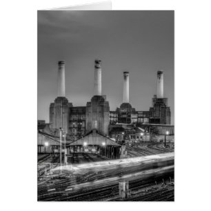 Cartão Trens passam na estação de energia de Battersea, L