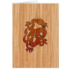 Cartão Um dragão vermelho no bambu gosta